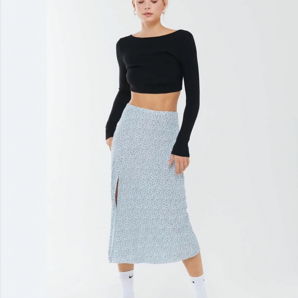 Urban Outfitters Ella Soft Woven Front Slit Midi Skirt in Blue Floral Size M